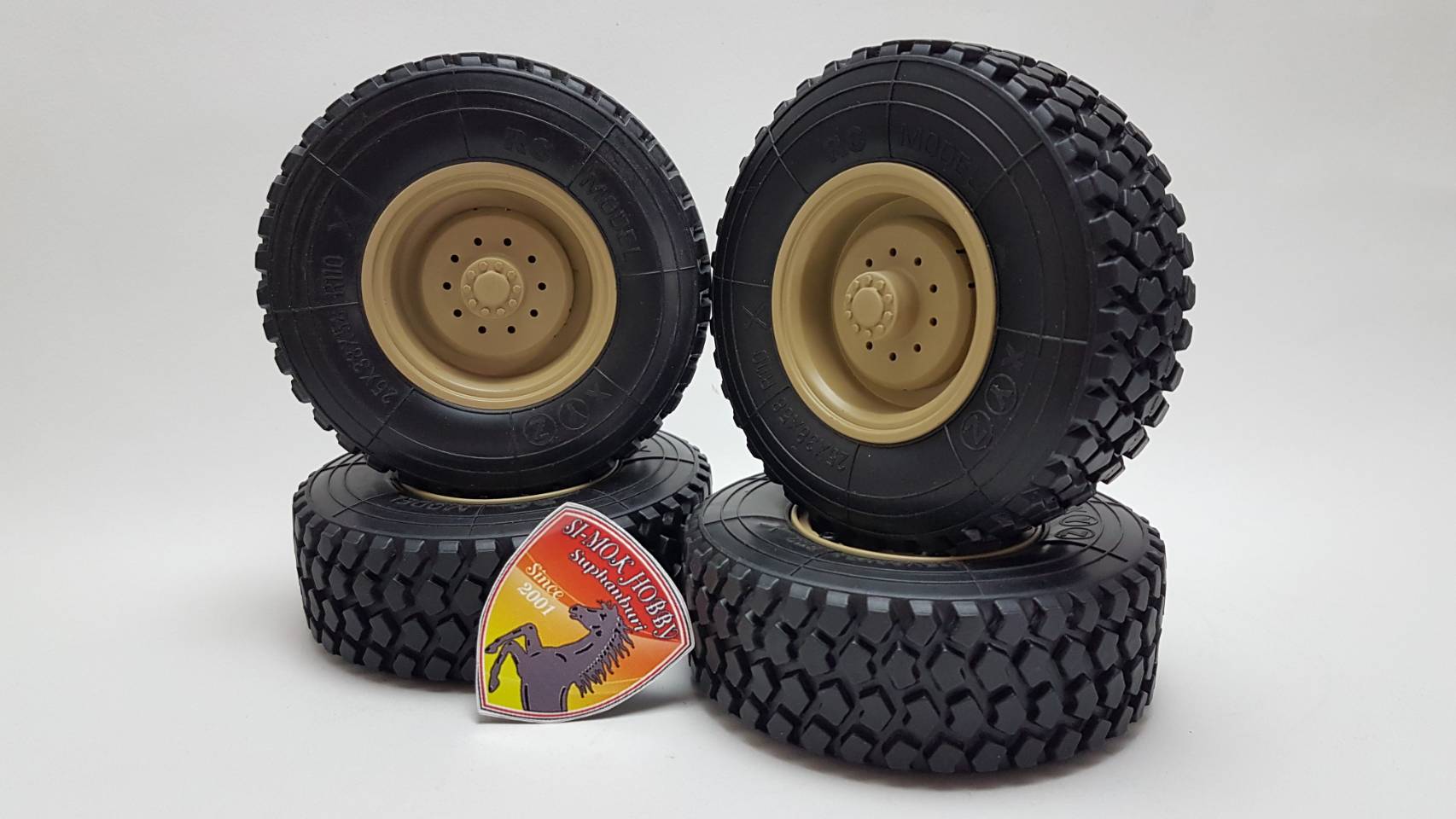 U.S.Military Truck Wheel Assembly (R110 All-Terrain Types) (Sand/4 Pcs.)