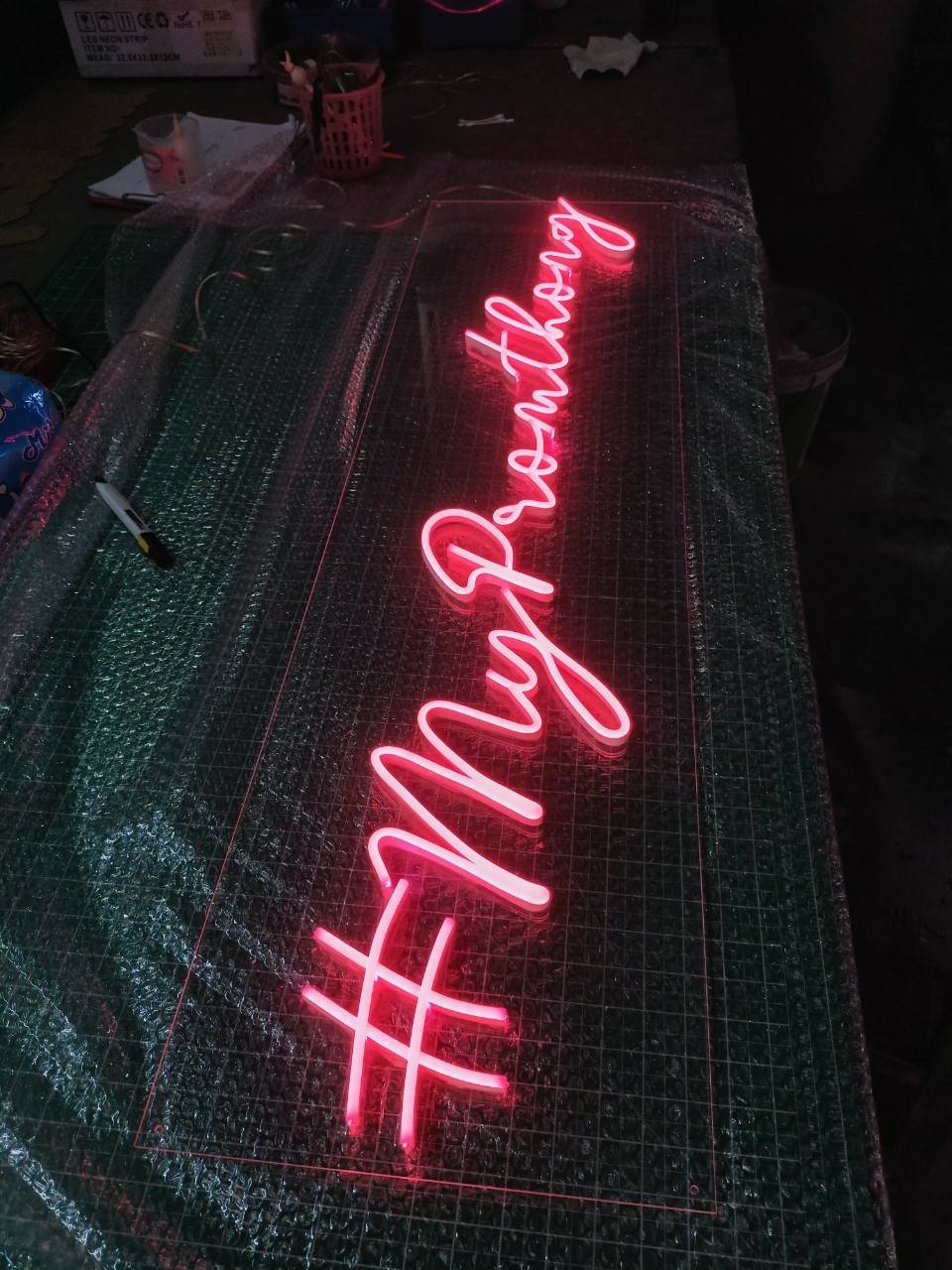 ป้ายไฟนีออนดัด - # my promothong