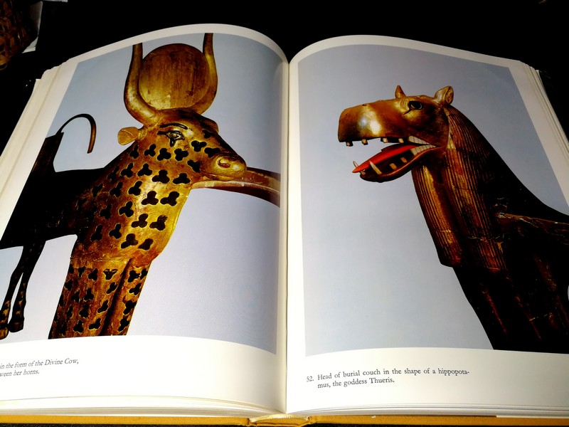 THE GOLD OF TUTANKHAMEN by Kamal EI.Mallakh / Amold C.Brackman ปกแข็ง พิมพ์เเรก ปี 1978