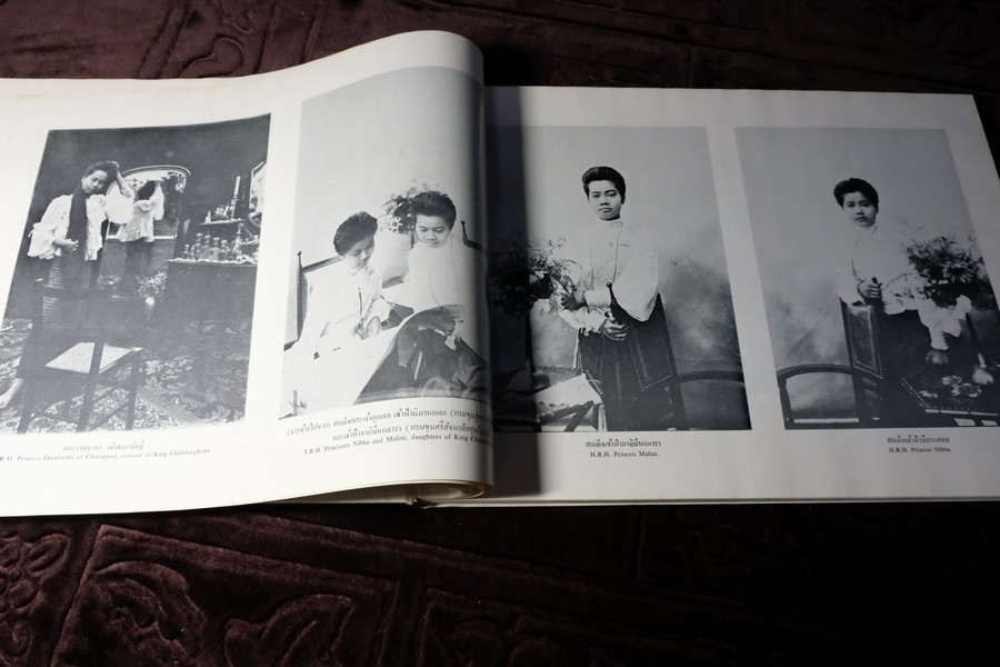 ประชุมสมุดภาพสำคัญในประวัติศาสตร์ เล่ม 2 โดย สำนักนายกรัฐมนตรี ปกเเข็ง ปี 2521(สอบถาม)