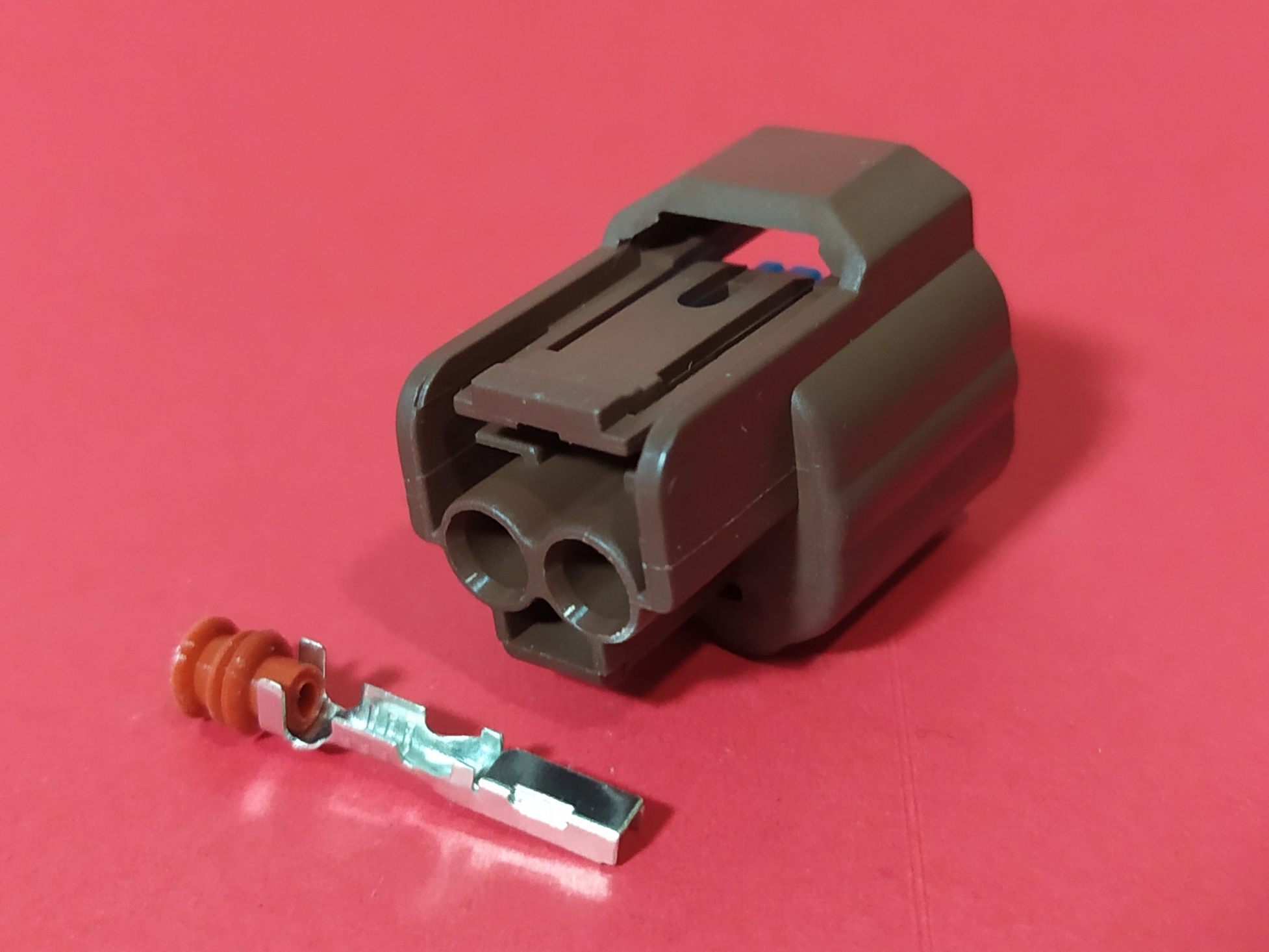 2 พิน น้ำตาล โซลินอยเกียร์ Honda #0593