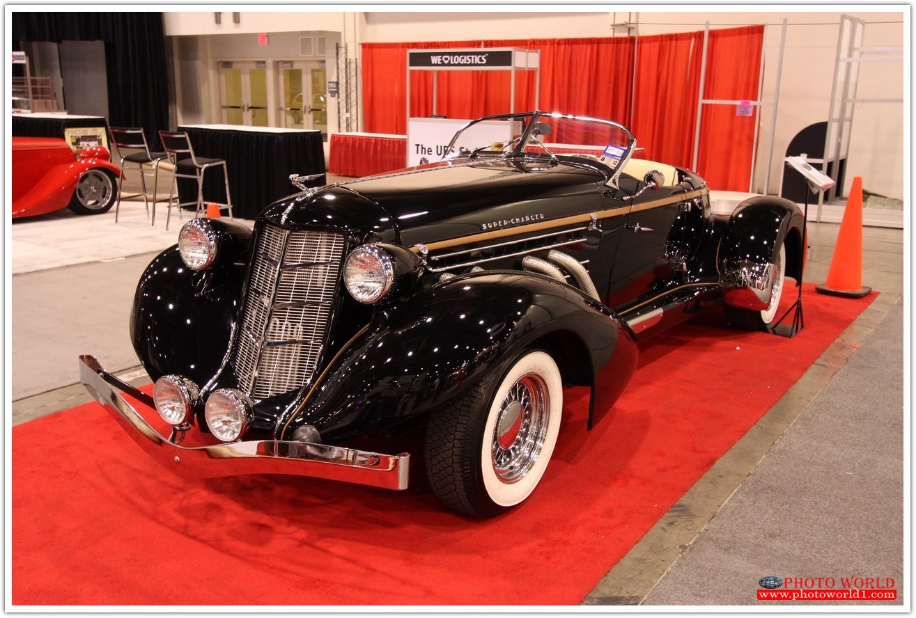 วอลเปเปอร์รูปภาพติดผนังสั่งทำ มีภาพให้เลือกกว่า 50,000 ภาพ ออกแบบกราฟฟิค หรือ รูปภาพตามที่ท่านกำหนด ในสไตล์ท่านเอง "custom made"