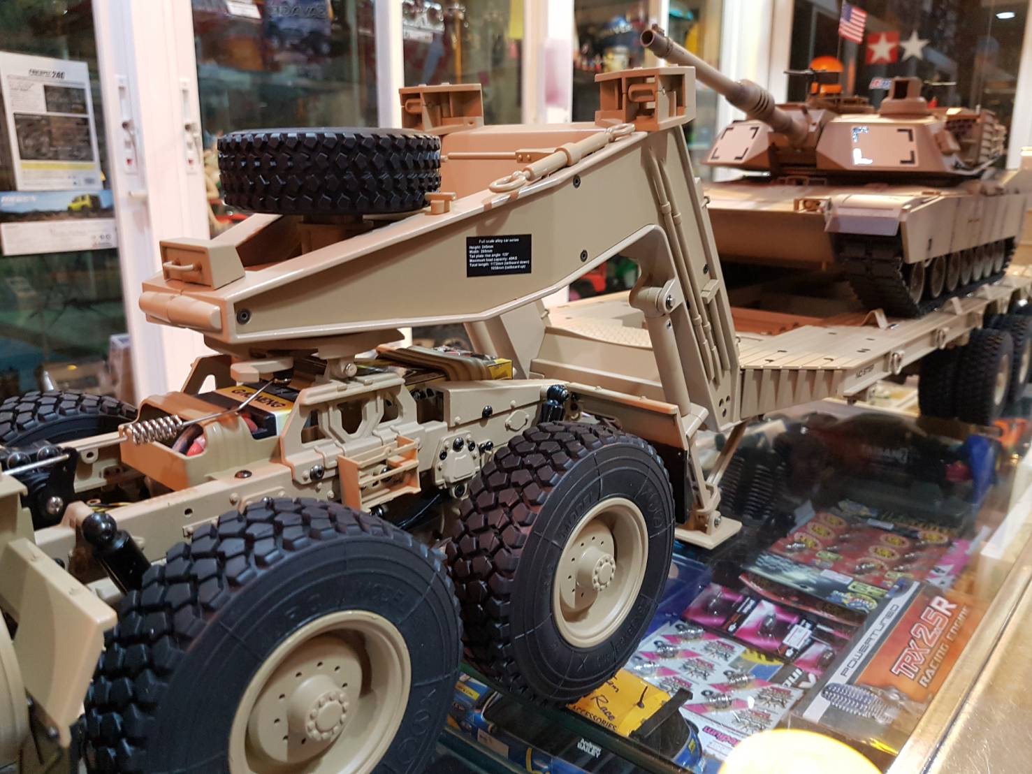 U.S. M983 Hemtt Oshkosh 8x8 Military Tactical Truck w/M747 Lowboy Trailer (Full-Option)