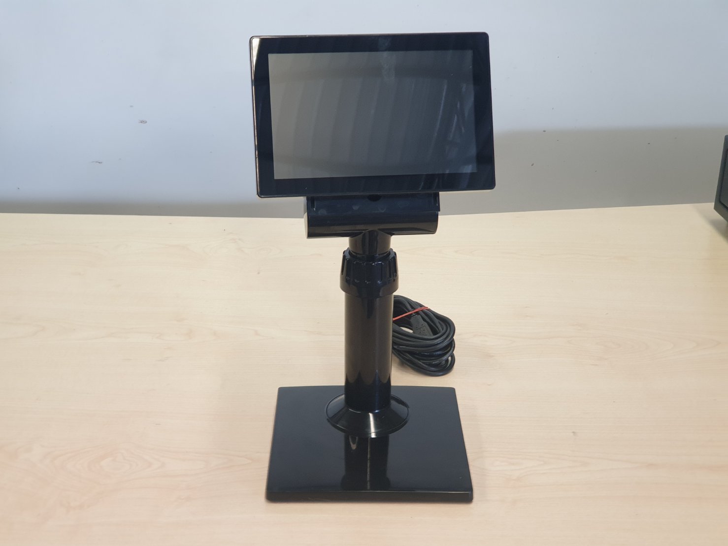 จอแสดงผลลูกค้า แบบ LCD ขนาด 7 นิ้ว Customer display 7 inch Phistek P070UG