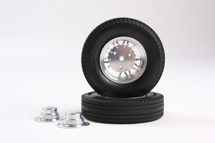 Twin-Spoke Outside Rear Aluminum Wheels (2pcs).