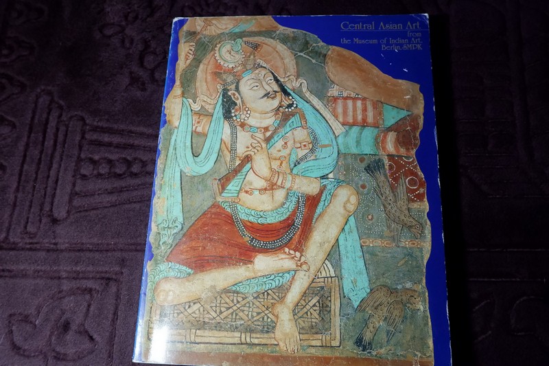 Central Asian Art from the Museum of Indian Art, Berlin, SMPK (support by Germany .sponsor by Toyota Motor) พิมพ์ปี 1991