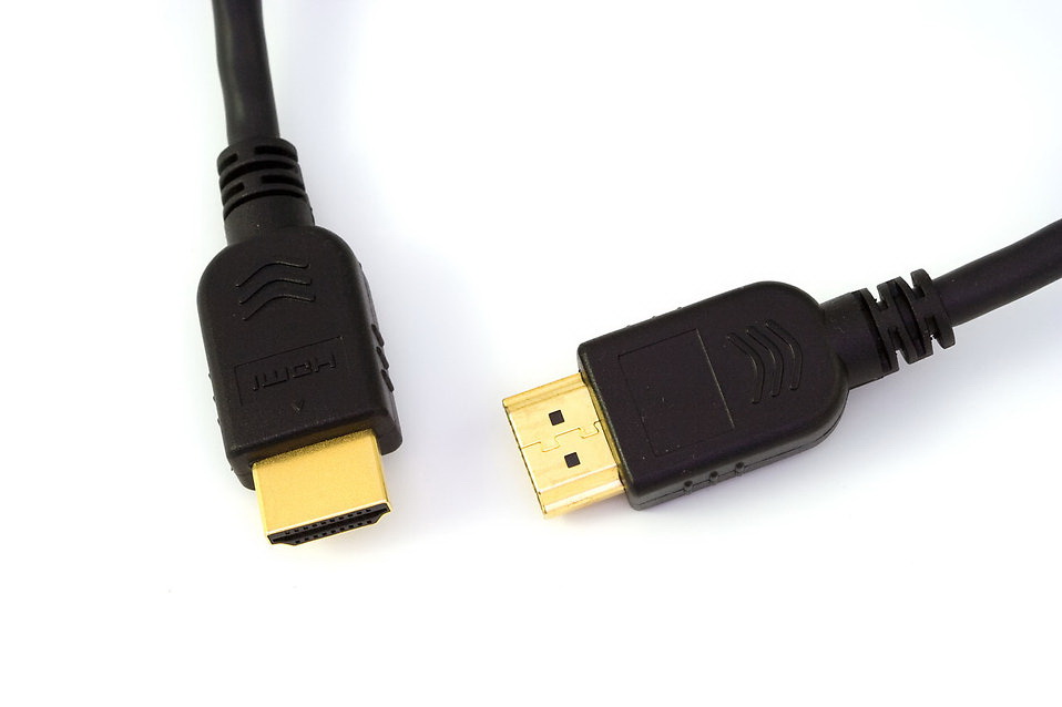 สาย HDMI: สายส่งสัญญาณมัลติมีเดียความละเอียดสูง (HDMI - High-Definition Multimedia Interface)