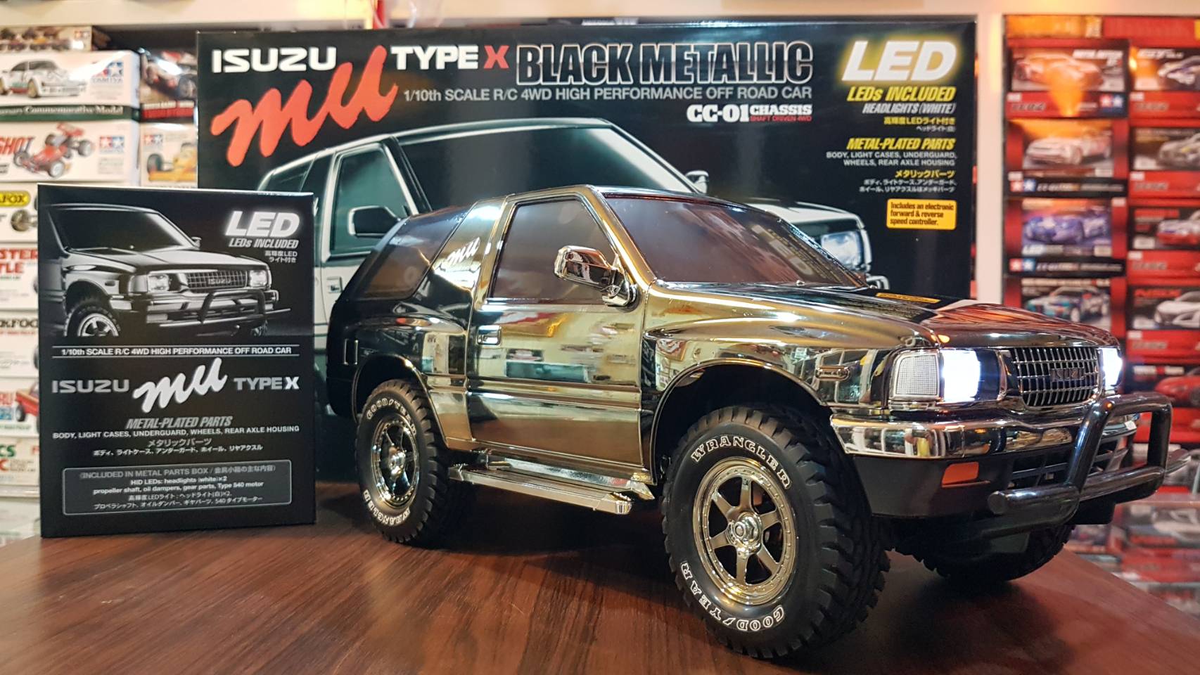 TAMIYA ISUZU MU TYPE X ブラックメタリック Tamiya CC01 #47383 - 1/10 Isuzu mu Type X CC01 Black