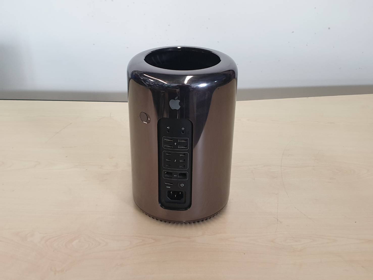 Apple Mac Pro A1481 Desktop