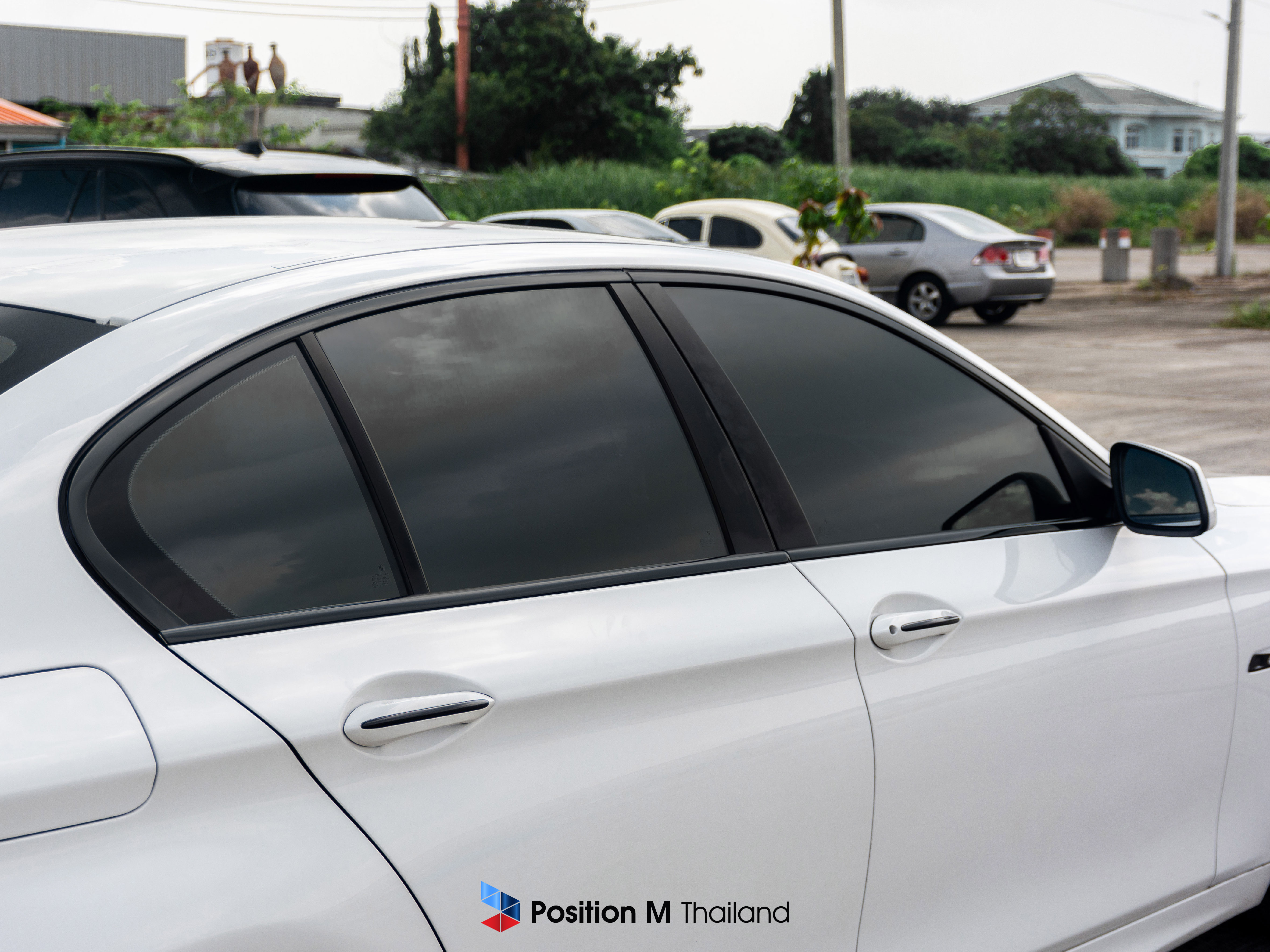 BMW F10 คิ้วประตู
