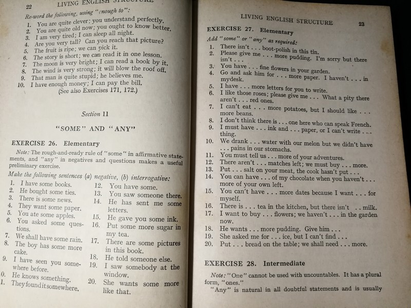 LIVING ENGLISH STRUCTURE PRACTICE BOOK FOR FOREIGN STUDENTS AND KEY BY W.STANNARD ALLEN ปกแข็ง ปี 1957