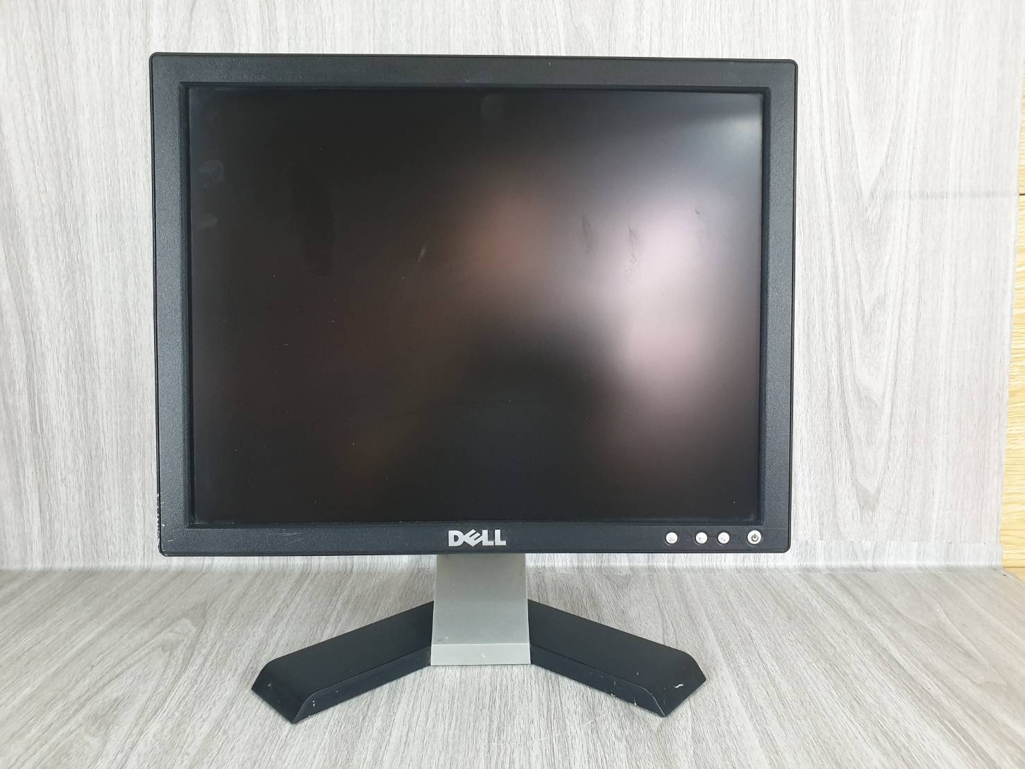 จอคอม Dell รุ่น E157FPC 15 นิ้ว มือสอง