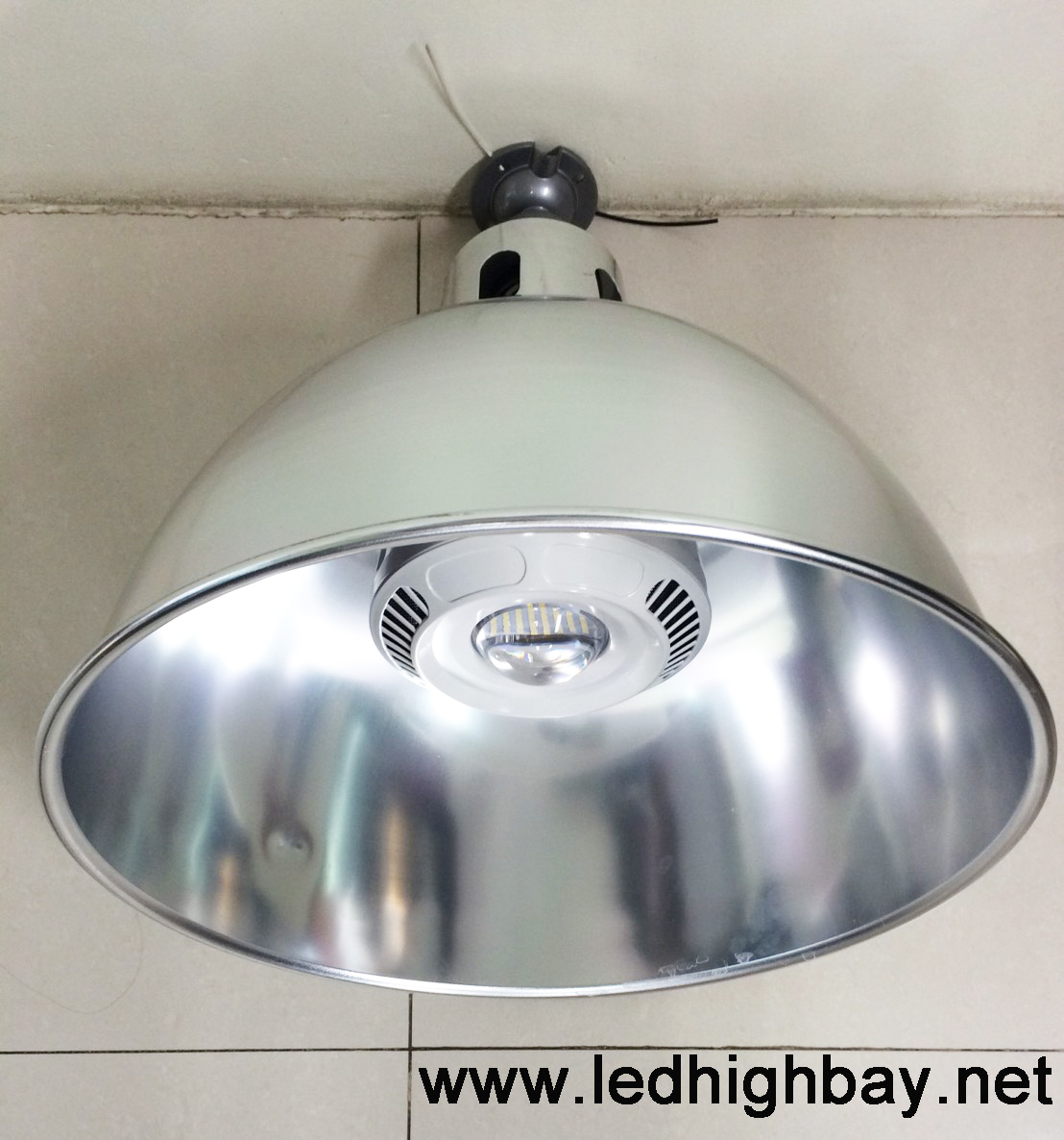 โคมไฮเบย์ LED ทรงฝาชี พร้อมหลอดไฟ LED Highwatt High Bay 90w ขั้ว E40 (ยกเลิกการจำหน่าย)