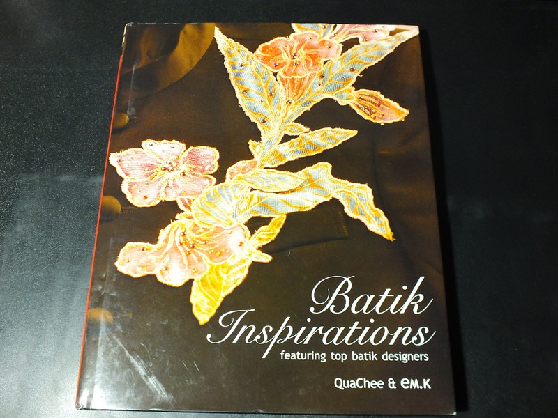 Batik Inspirations featureing top batik designers by Quachee ปกแข็ง ปี 2005