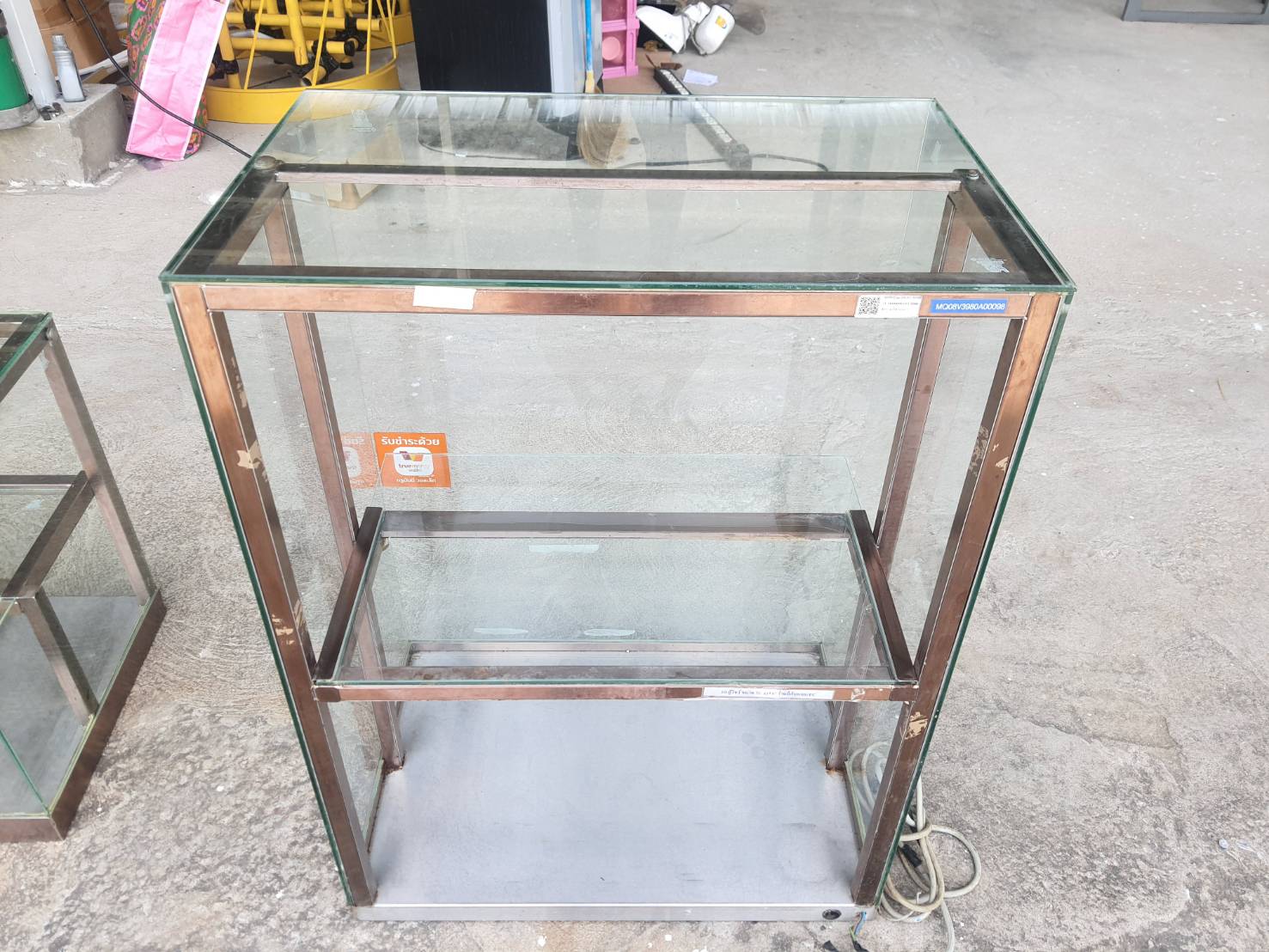 ตู้กระจกโชว์อาหาร มีชั้นวาง มือสอง ขนาด 70x45x96cm