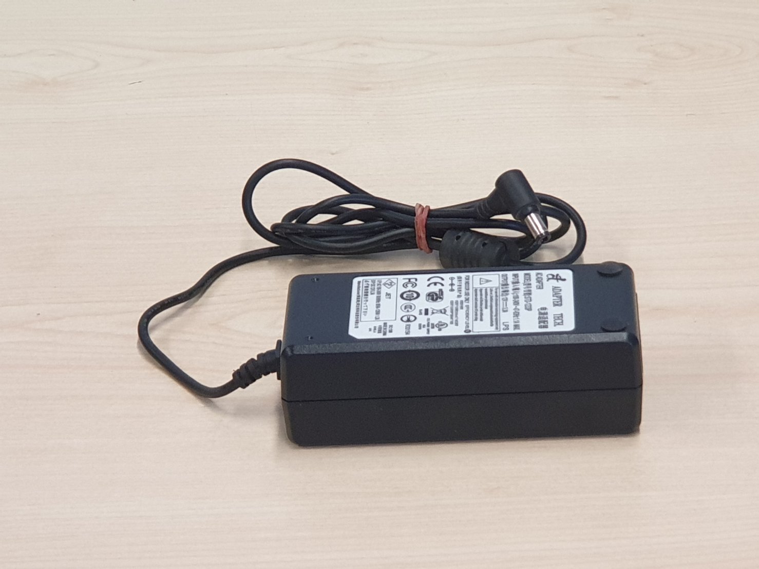 GENUINE ADAPTER TECH. AC ADAPTER STD-1233P 12V 3.3A 4 PIN มือสอง