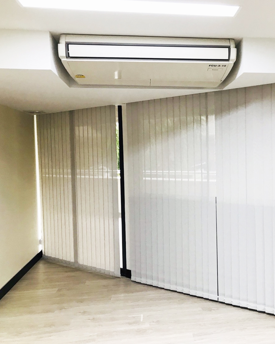 ม่านปรับแสงโปร่งแสง"Sunscreen Vertical Blinds"ผ้าม่าน ม่าน มู่ลี่ มู่ลี่ไม้ ม่านม้วน วอลเปเปอร์ รับติดตั้ง ออกแบบ ราคาถูก ทุกประเภท ทุกรูปแบบ