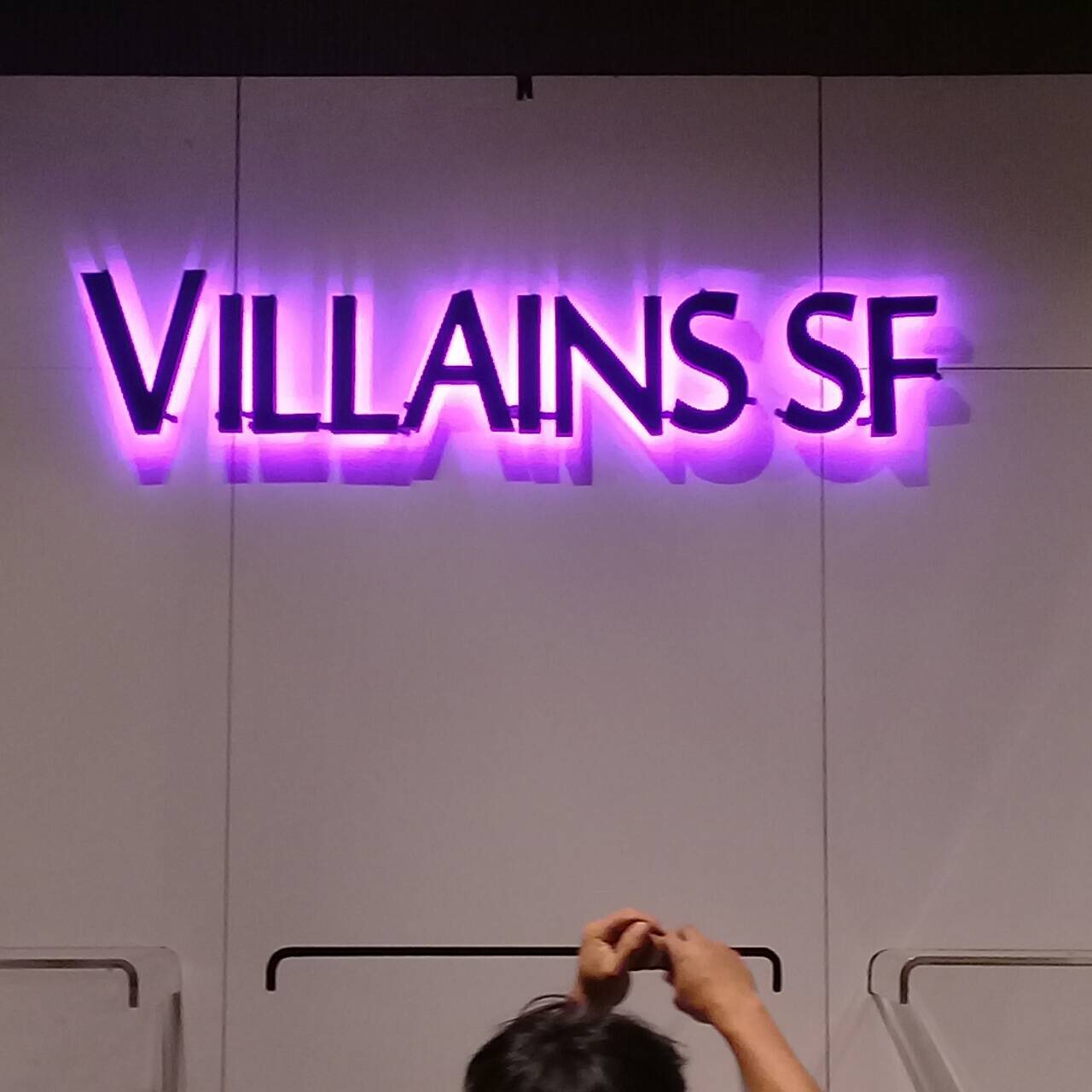 ป้ายอักษรไฟled ติดไฟออกหลัง ติดตั้งป้ายเซ็นทรัลชิดลม