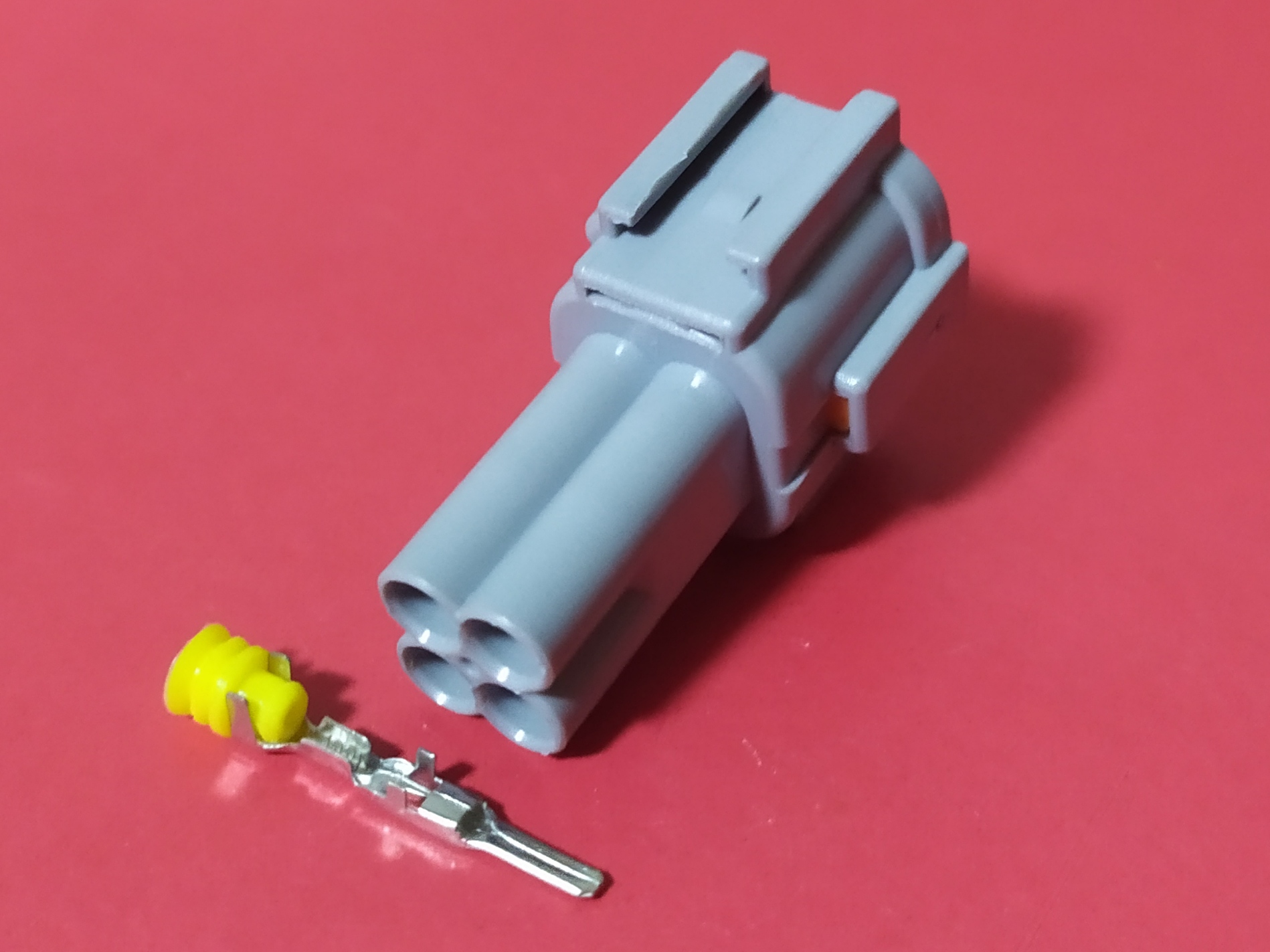 4 พิน เทา Nissan (ตัวผู้) #1171