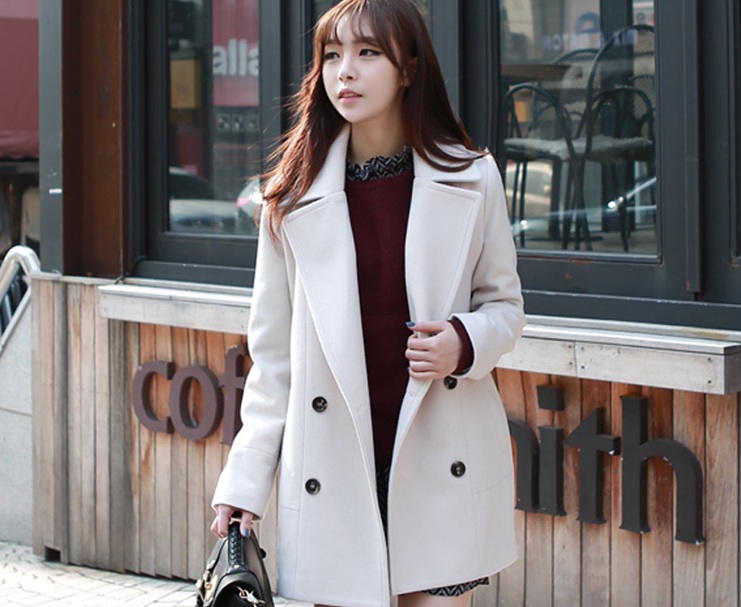 พร้อมส่ง - เสื้อโค้ทผ้าวูลกันหนาว CT130 (สีขาว)