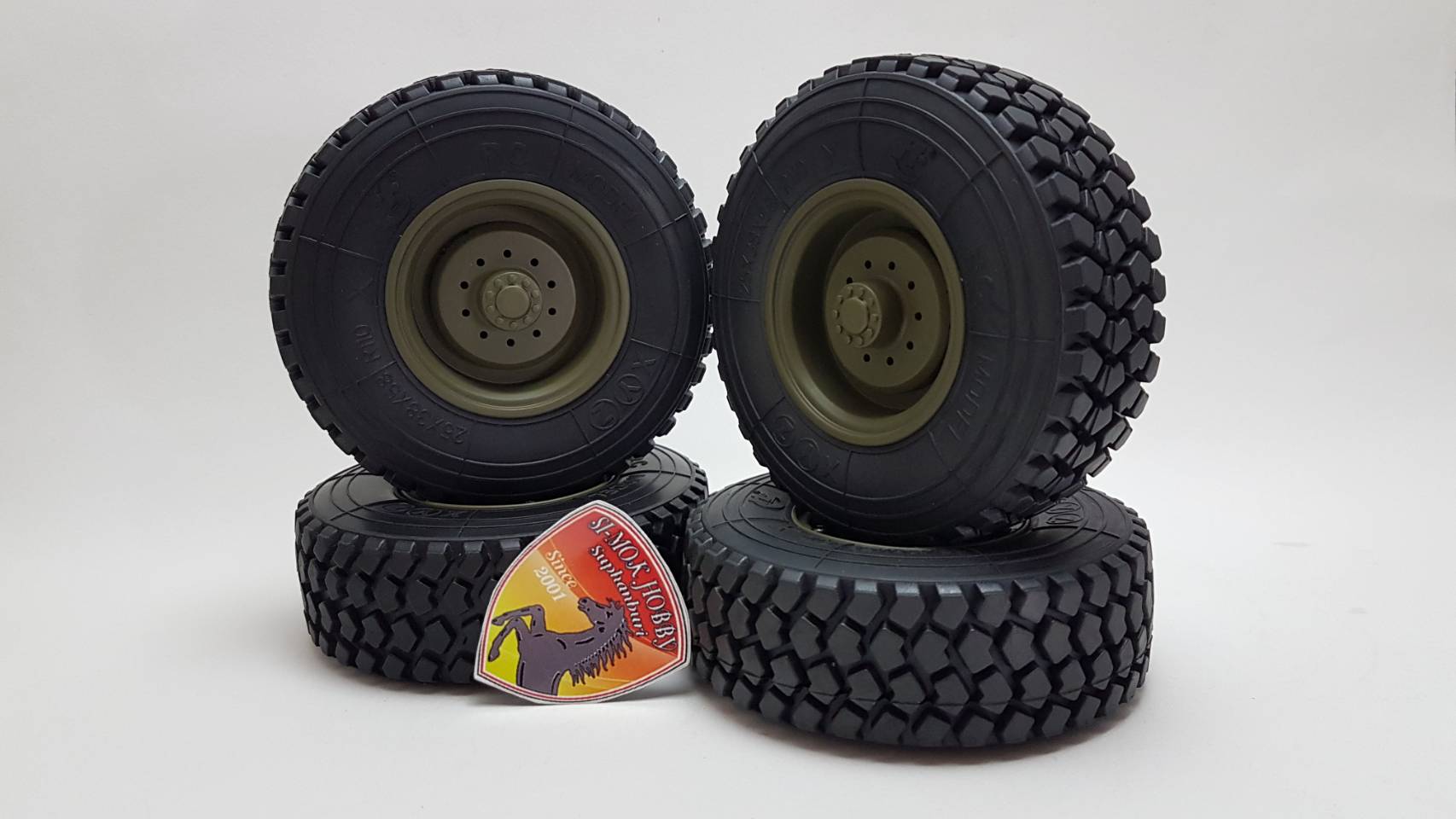 U.S.Military Truck Wheel Assembly (R110 All-Terrain Types) (Sand/4 Pcs.)
