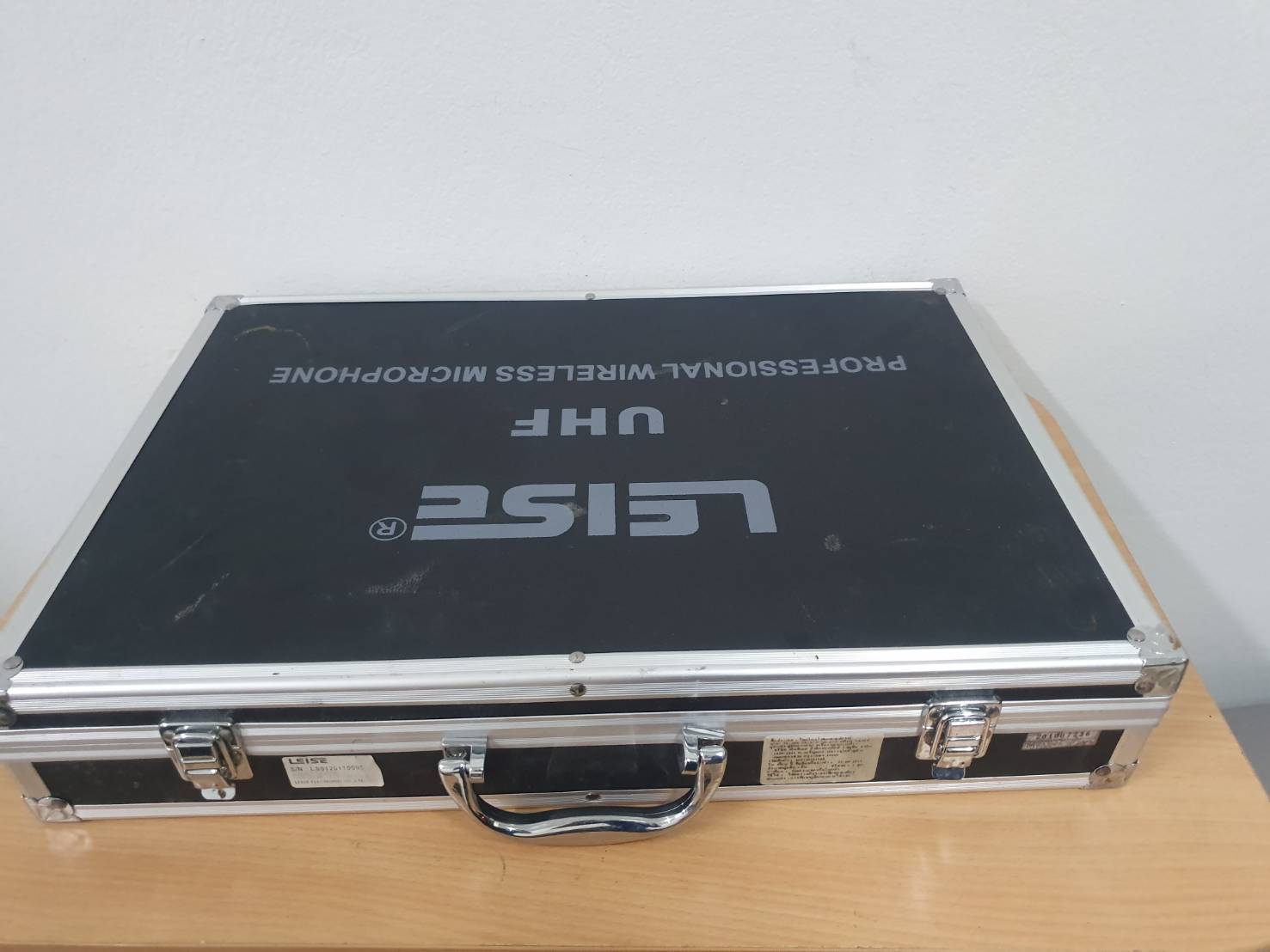 LEISE TS-988 ไมโครโฟนแบบไร้สาย UHF