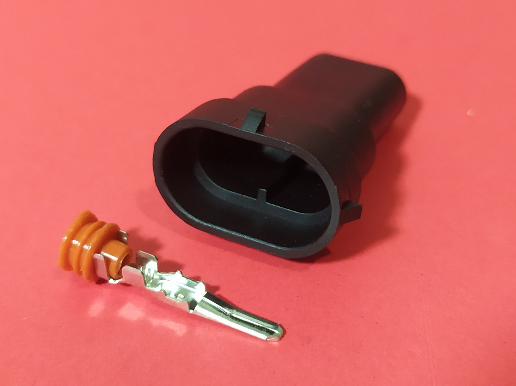 H11 ตัวผู้ มีแกนร่องกลางด้านใน