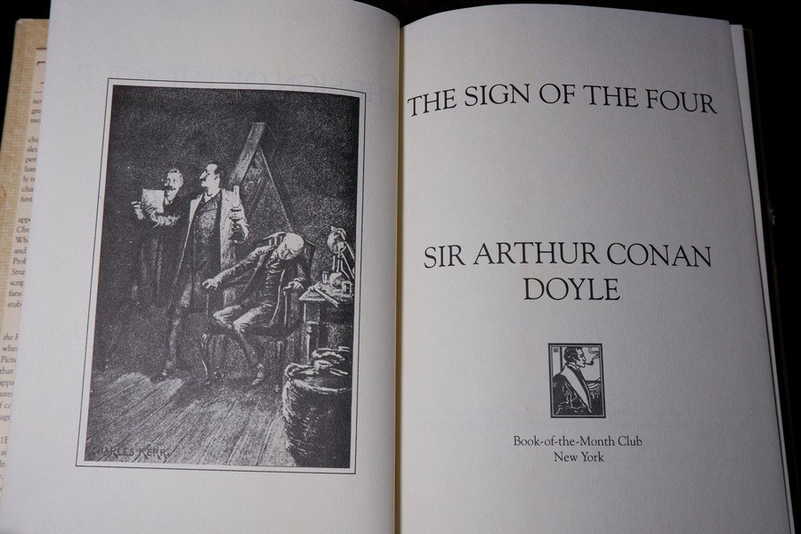 ชุด sherlock holmes by sir artur conan doyle ปกเเข็ง 8 เล่ม ปี 1994 (print in usa)