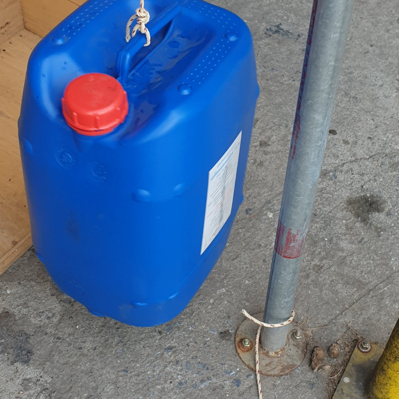 แกลลอน 20 ลิตร สีน้ำเงิน