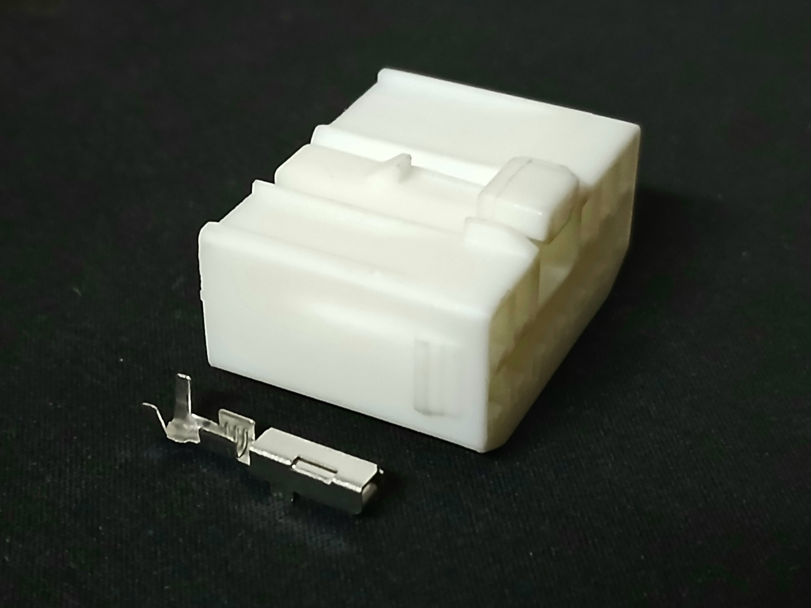 12 พิน ขาว กล่องคุมสเต็ปมอเตอร์เทอร์โบ วีโก้ #1120