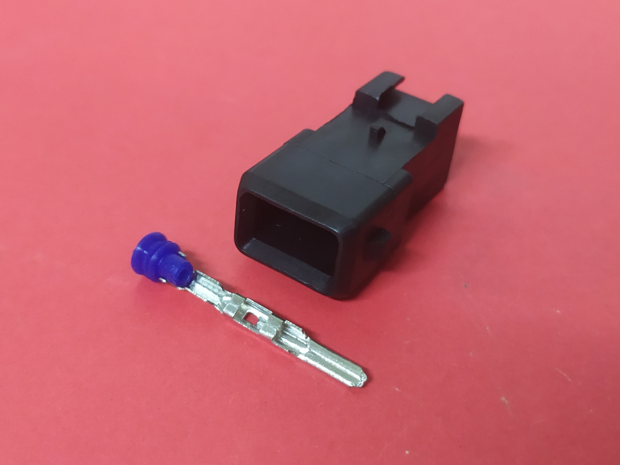 2 พิน หัวฉีด FORD AUDI BMW CHEVROLET, แตร #282189-1 M