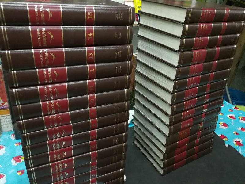 THE ENCYCLOPEDIA AMERICANA I COMPLETE IN 30 VOLUMES สภาพสวย พิมพ์ปี 1993 (มารับสินค้าเอง)