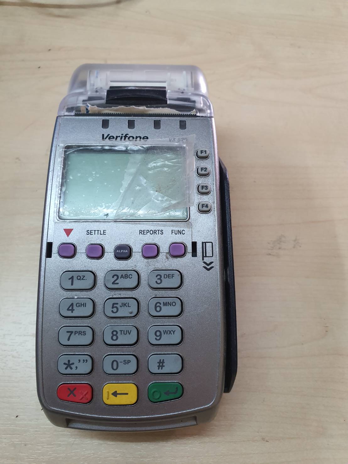 เครื่องรูดบัตรเครดิตเครื่องทำบัตรเครดิตVerifone Vx520 Gprs Ctls Pos Terminal มือสอง