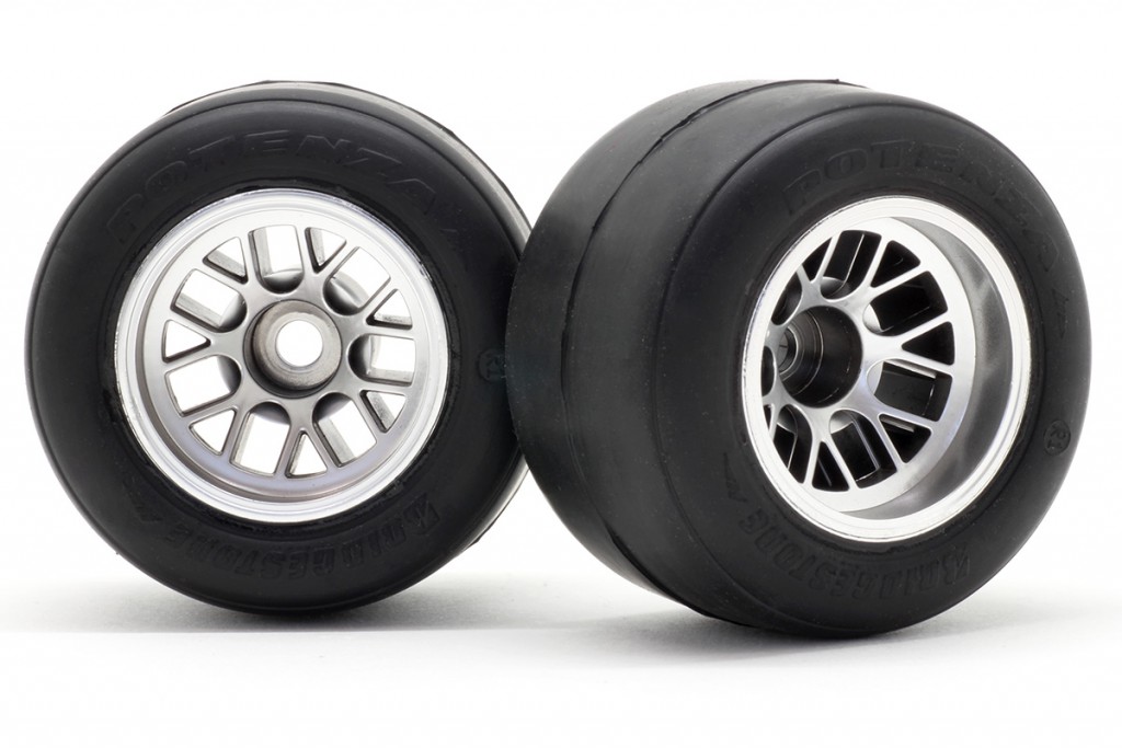 F-104 Rubber Rear Tires w/Wheels Assembling R-1 High Grip Compound (2pcs)