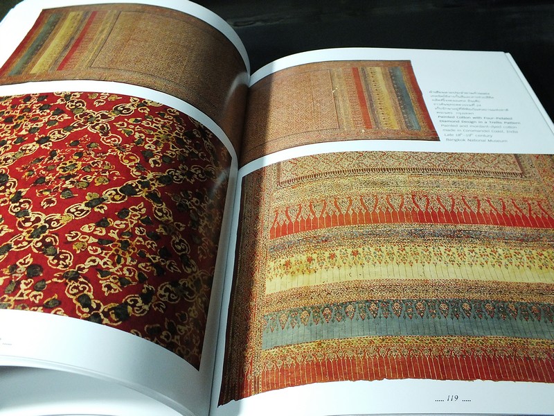ผ้าลายในสยาม chintz in thai history โดย ประภัสสร โพธิ์ศรีทอง ปกแข็ง (Pre-Order สอบถาม)