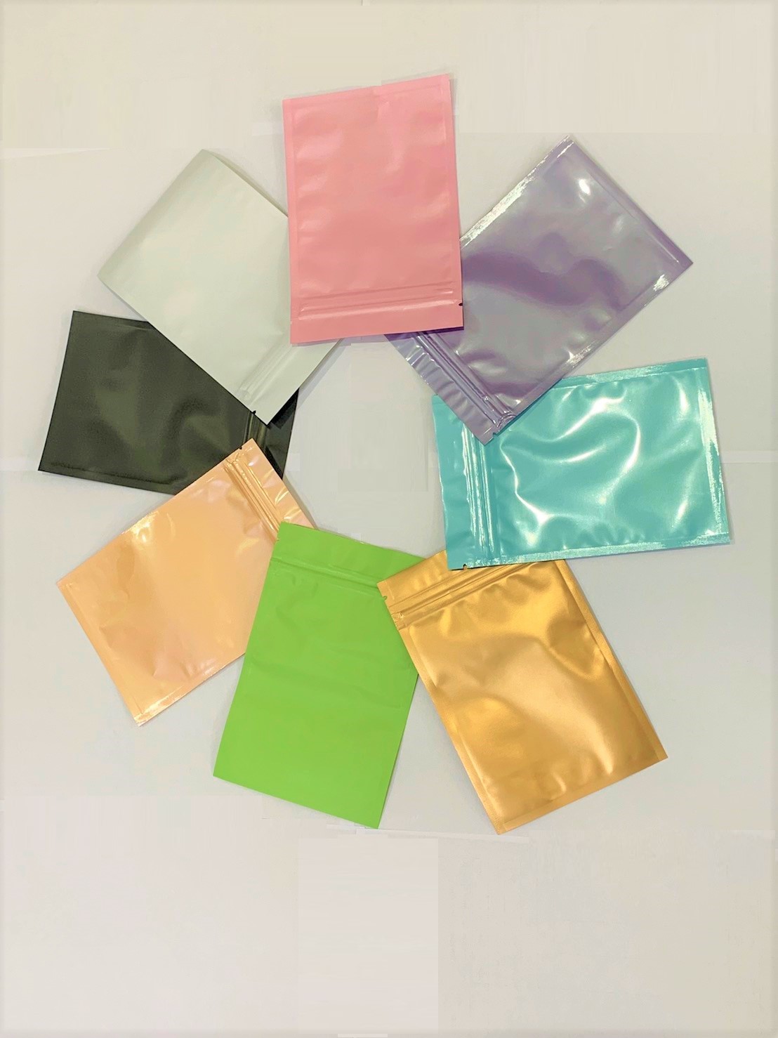 ถุงซิปล็อคตั้งไม่ได้ (ก้นแบน) - ฟอยล์สี (เมทัลไลท์)