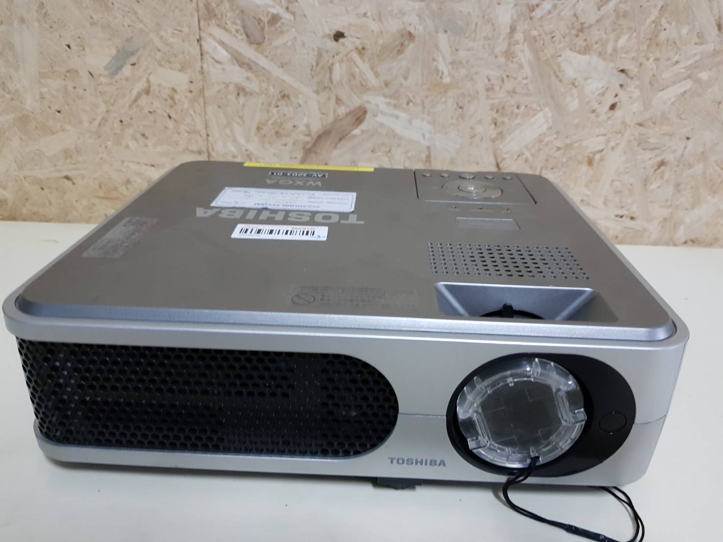 โปรเจคเตอร์ LCD Toshiba รุ่น TLP-WX2200 มือสอง(2200ลูเมน)