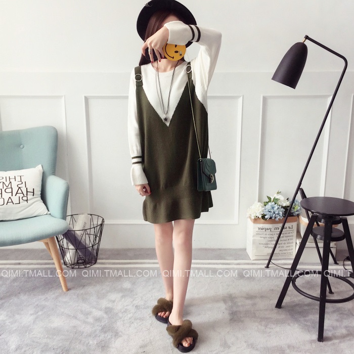 พรีออเดอร์ - เดรสไหมพรม Pre - DT128 (สีเขียวขี้ม้า)