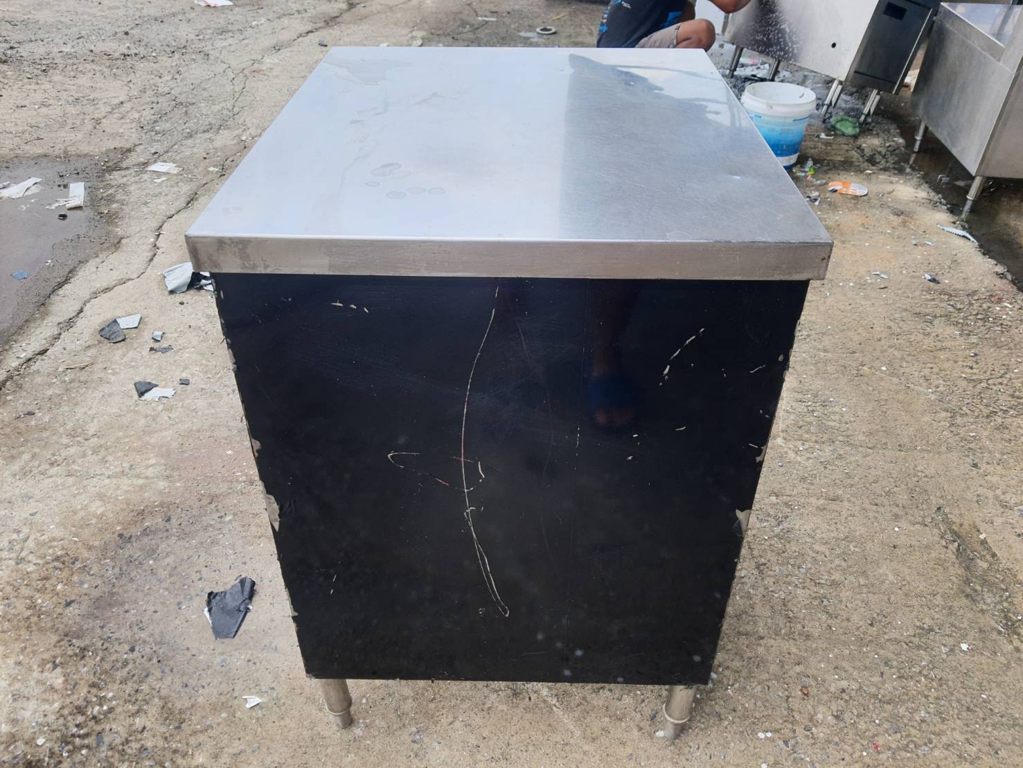 โต๊ะแคชเชียร์สแตนเลส มือสอง ขนาด 60×70×87