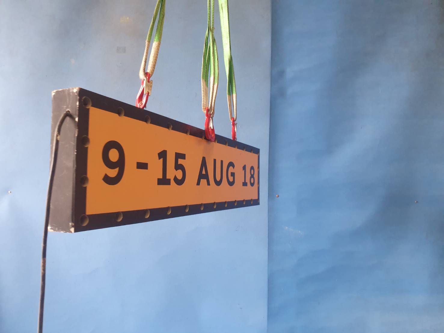 ขายป้ยไฟย้อนยุค ซื้อไปตกแต่งร้านเหล้าสวยๆไปเปลี่ยนข้อความสติ๊กเกอร์ได้ครับ ตัวใหญ่ 800 บาท ตัวกลาง 600 บาท ตัวเล็ก 500 บาท