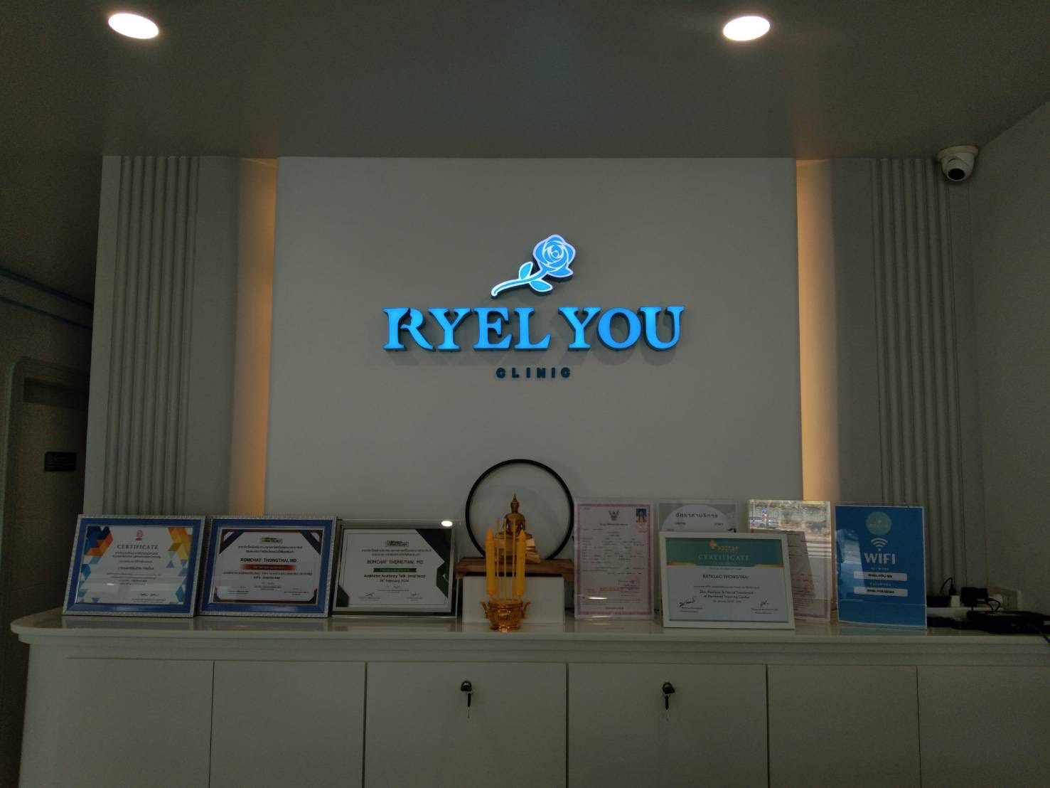 ป้ายอักษรไฟออกหน้าไร้คิ้ว ป้ายขอนแก่น