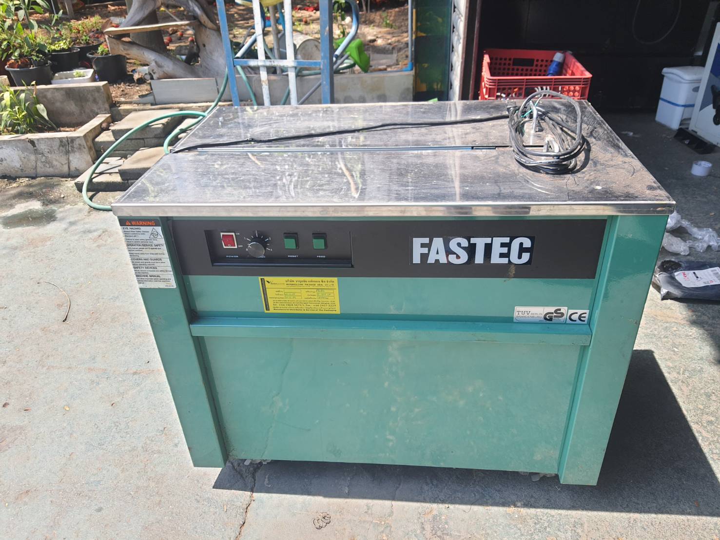 เครื่องรัดกล่องกึ่งอัตโนมัติ รุ่น F-905 CT