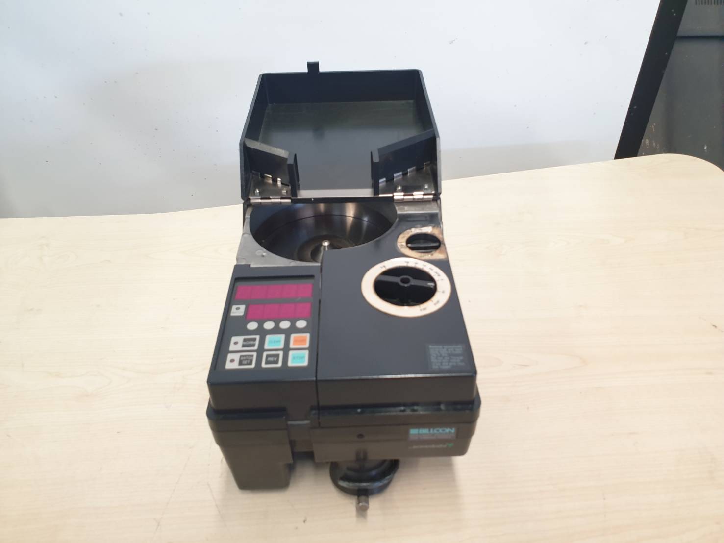 เครื่องนับเหรียญ Billcon CVK-70 made in JAPAN มือสอง