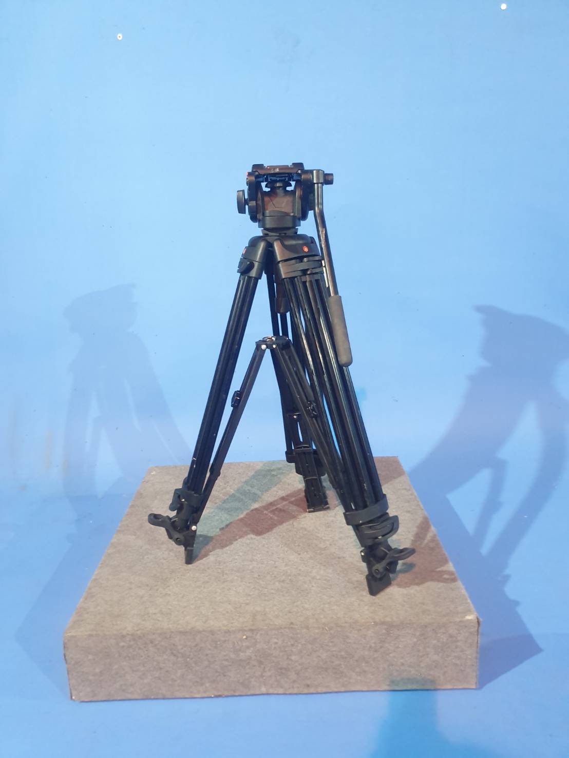 ขาตั้งกล้อง VDO Manfrotto 546B พร้อมหัว 501 HDV มือสอง