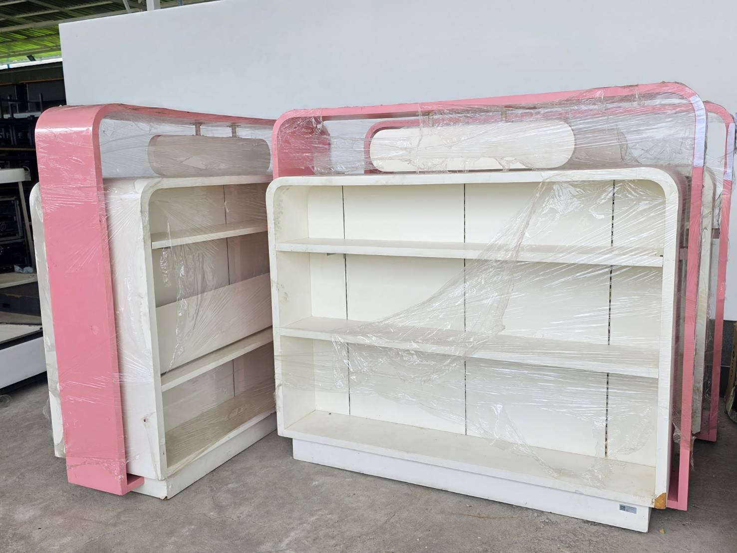 ชั้นโชว์เครื่องสำอาง ชั้นโชว์สินค้า 2ด้าน ขนาด 50x150x135 มือสอง