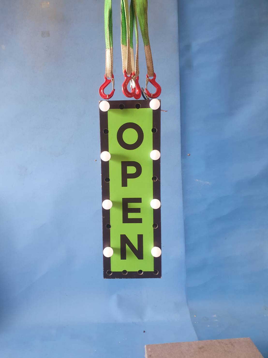 ขายป้ยไฟย้อนยุค ซื้อไปตกแต่งร้านเหล้าสวยๆไปเปลี่ยนข้อความสติ๊กเกอร์ได้ครับ ตัวใหญ่ 800 บาท ตัวกลาง 600 บาท ตัวเล็ก 500 บาท