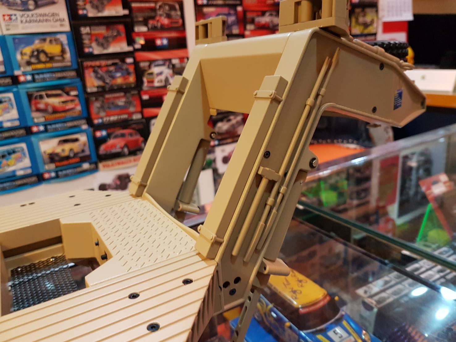 U.S. M983 Hemtt Oshkosh 8x8 Military Tactical Truck w/M747 Lowboy Trailer (Full-Option)