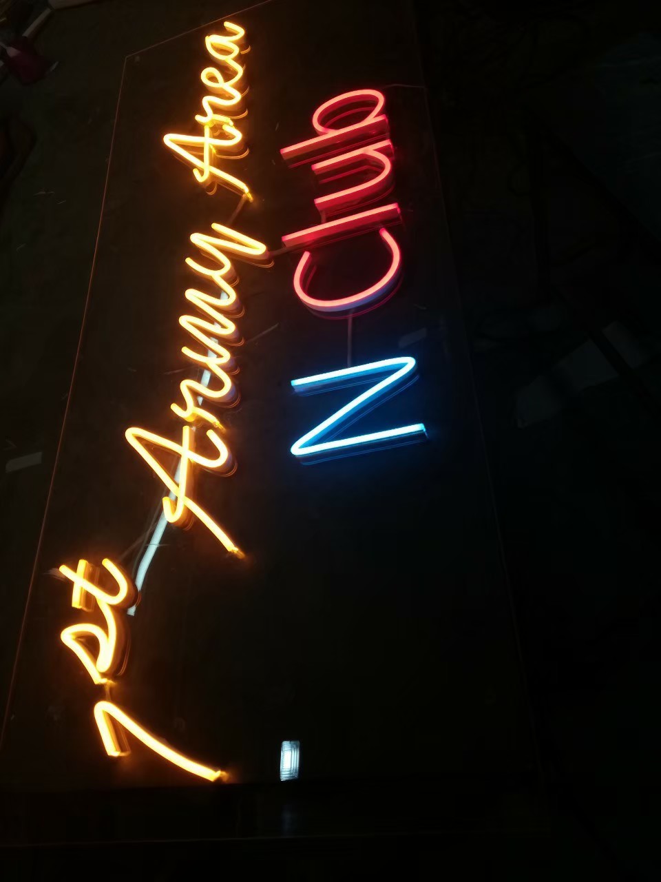 ป้ายไฟนีออน