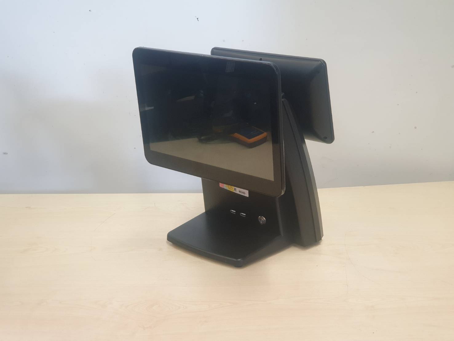 เครื่อง POS หน้าจอสัมผัส ขนาด 15 นิ้ว CodeSoft รุ่น TCP-M133 มือสอง