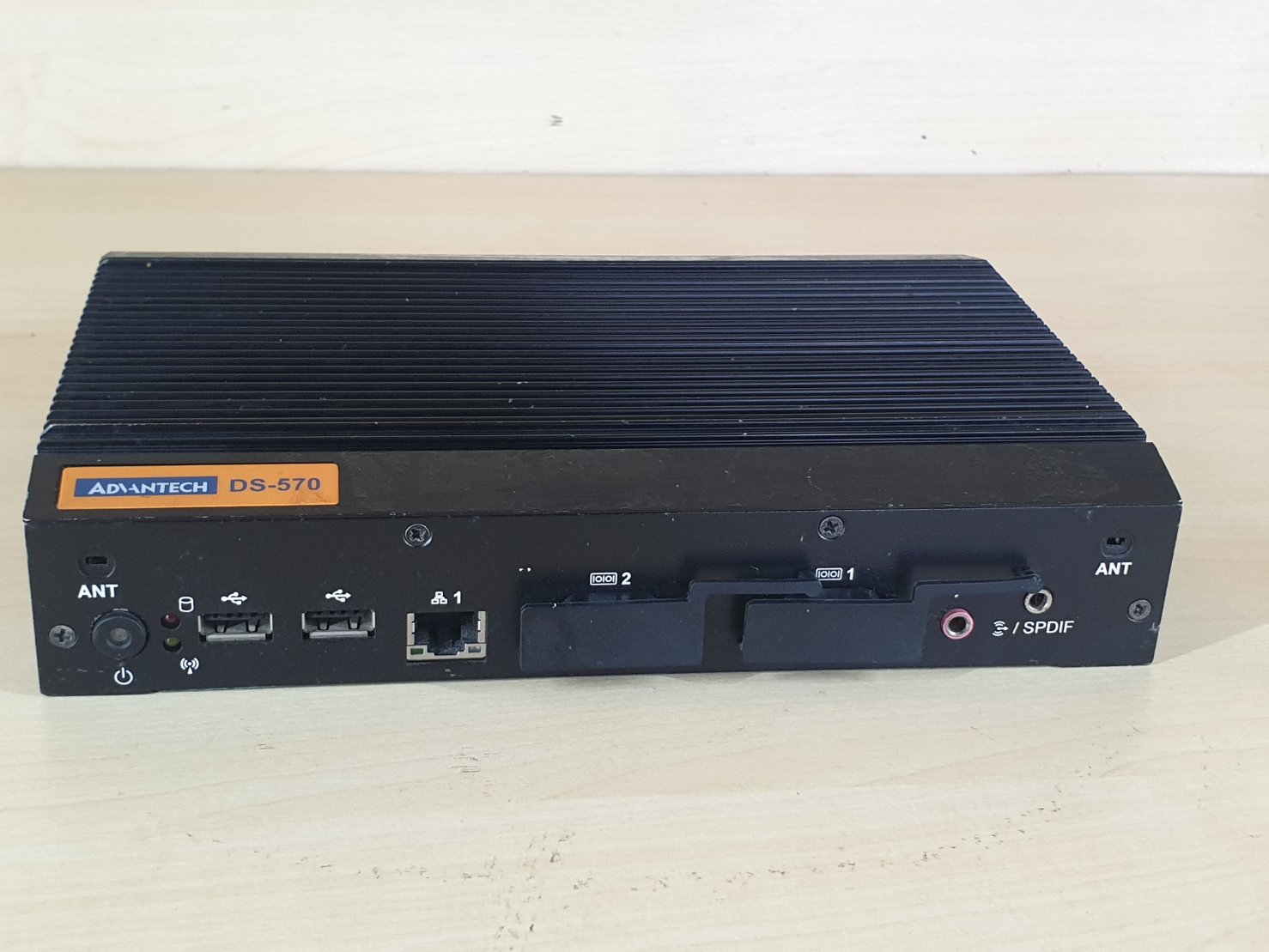 คอมอุตสาหกรรม ADVANTECH DS-570 มือสอง